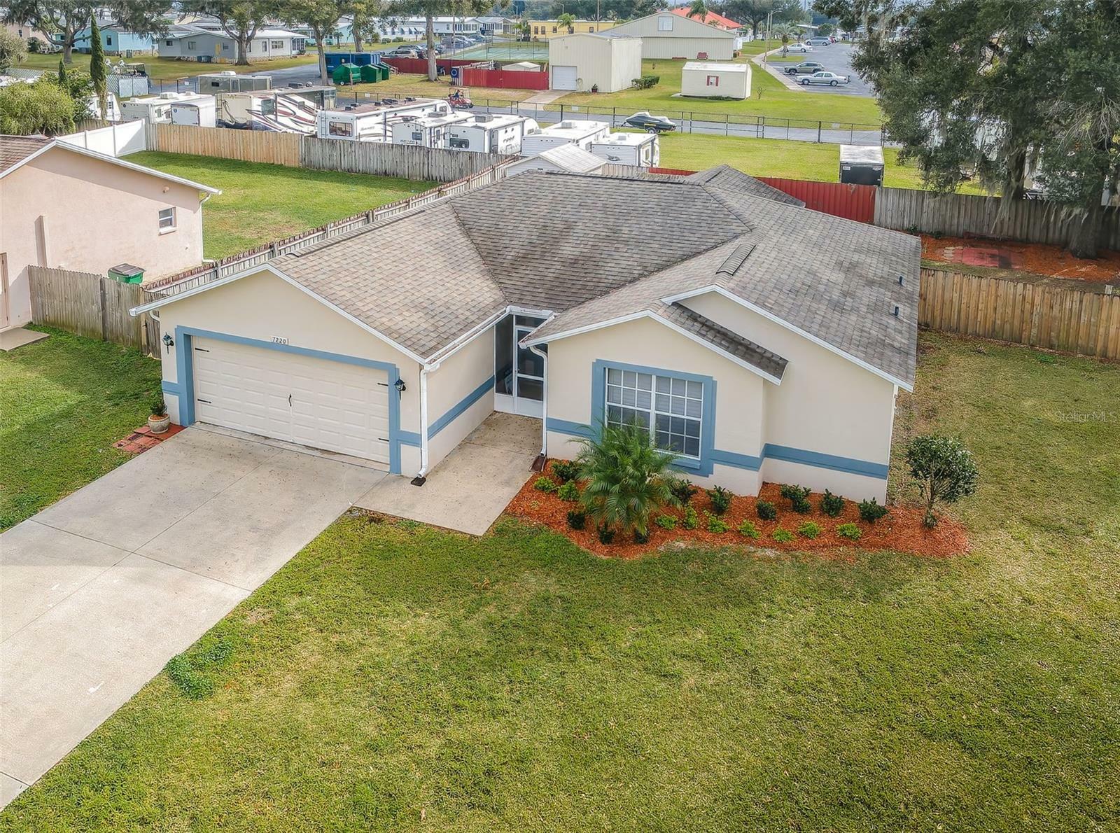 Property Photo:  7220 Highland Loop  FL 33541 