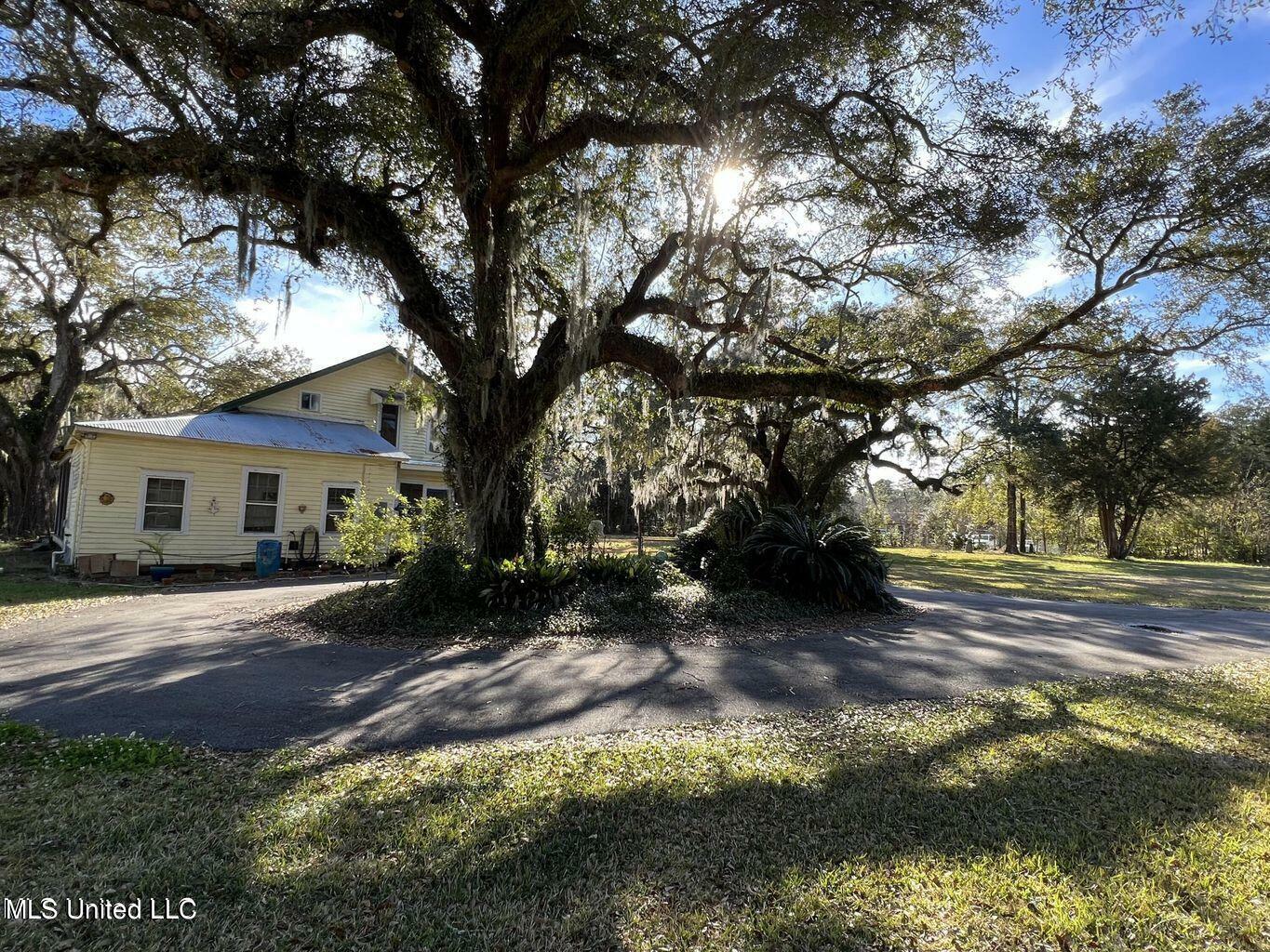 Property Photo:  3608 Knapp Road  MS 39564 