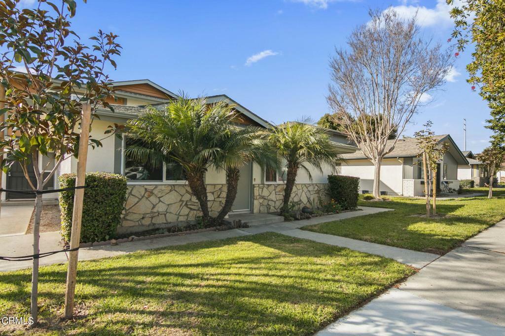 Property Photo:  1153 Saratoga Avenue  CA 93003 