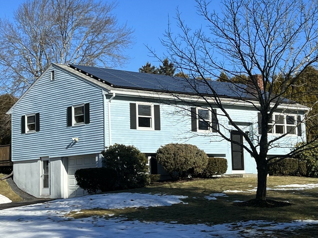 Property Photo: 3 Carriage Dr MA 01501