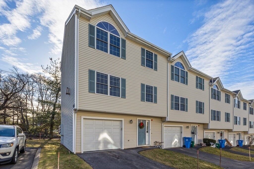 Property Photo:  995 Trapelo Road 5  MA 02452 