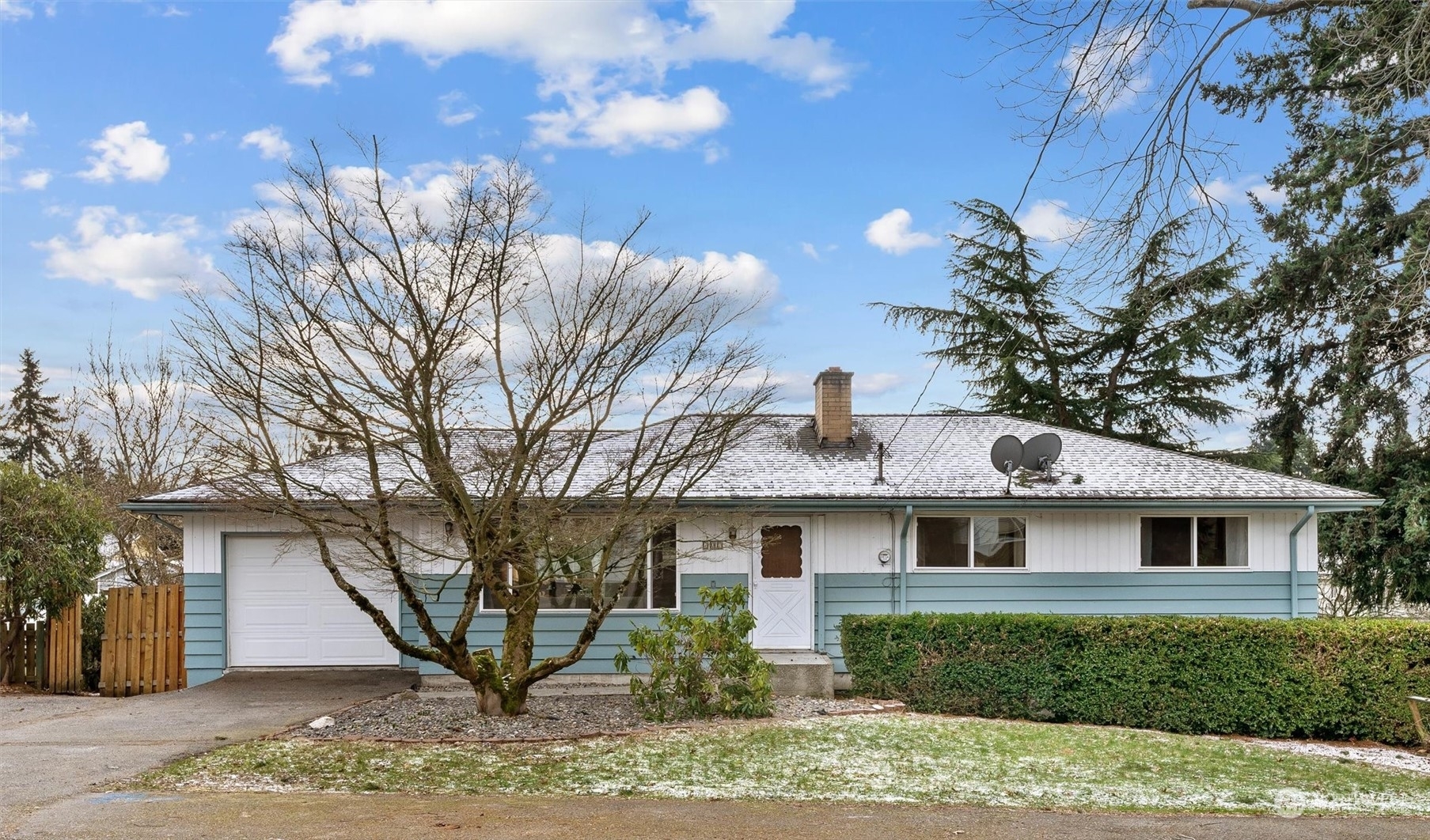 Property Photo:  707 SW 126th Street  WA 98146 