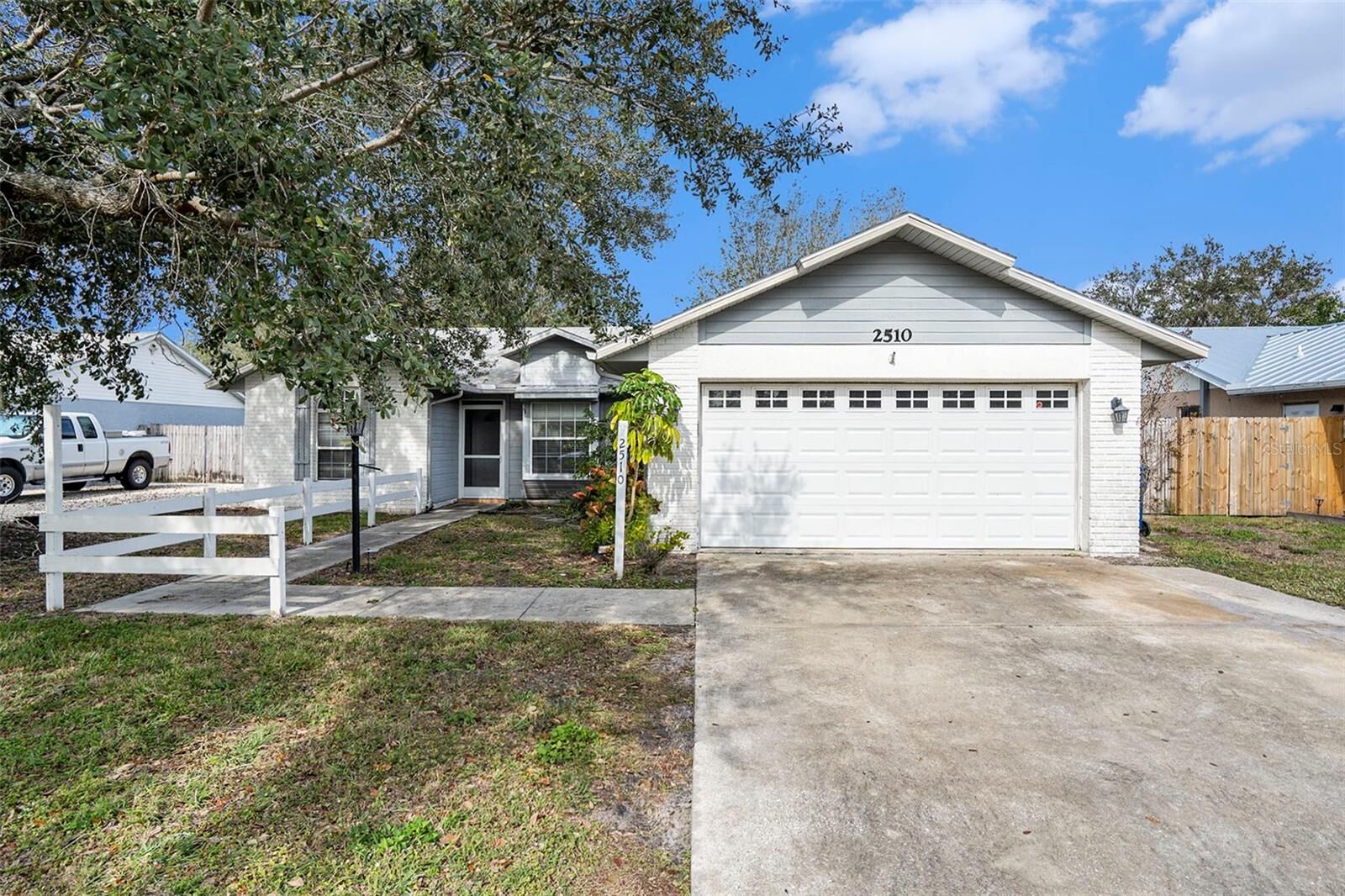 Property Photo:  2510 50th Street Court E  FL 34221 