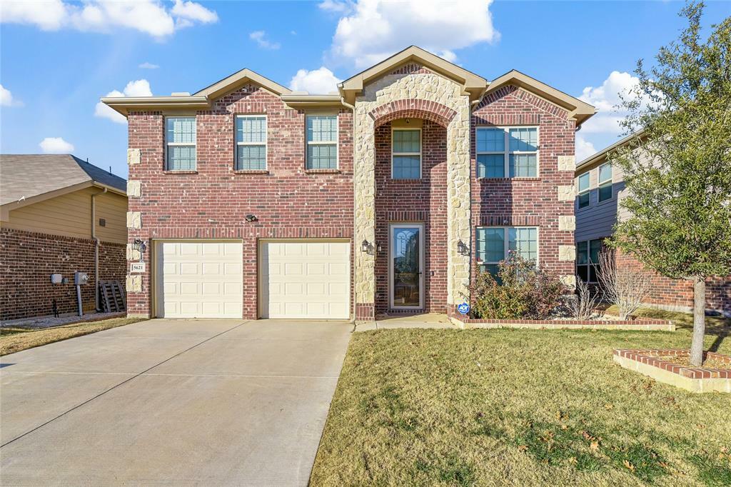 Property Photo: 5621 Sea Cove Lane TX 76208