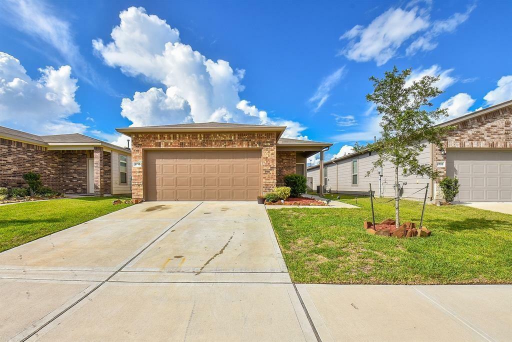 Property Photo: 2719 Skyview Long Drive TX 77047