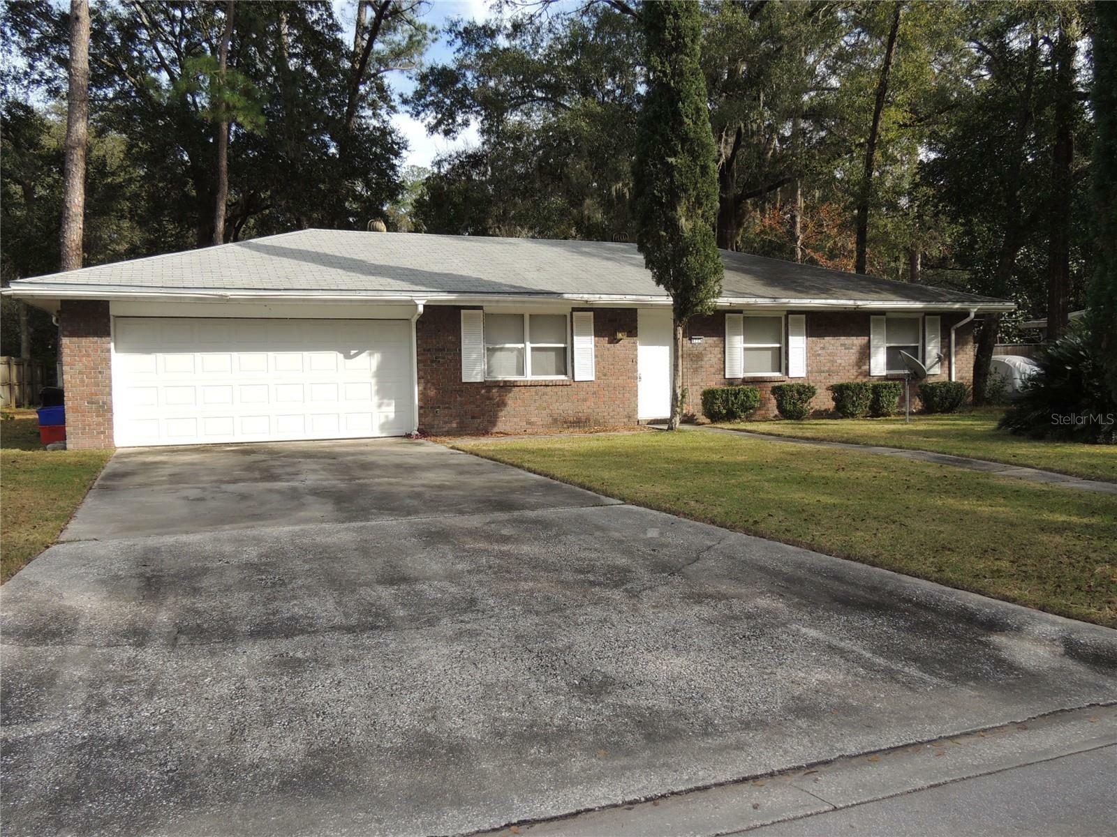 Property Photo:  4715 NW 30th Terrace  FL 32605 