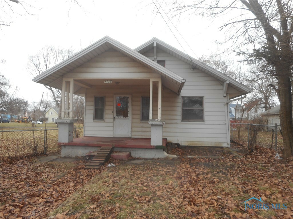 Property Photo:  1115 Ironwood Avenue  OH 43605 
