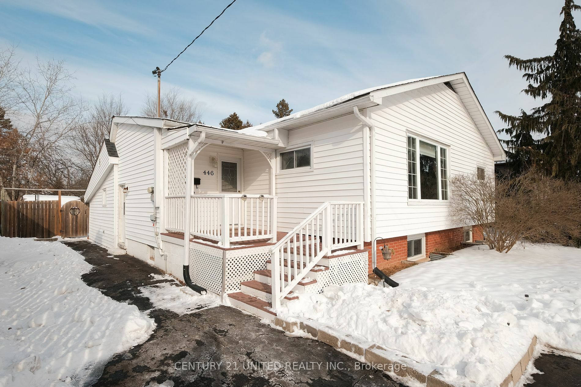 Property Photo: 446 Cameron St ON K9J 3Z3