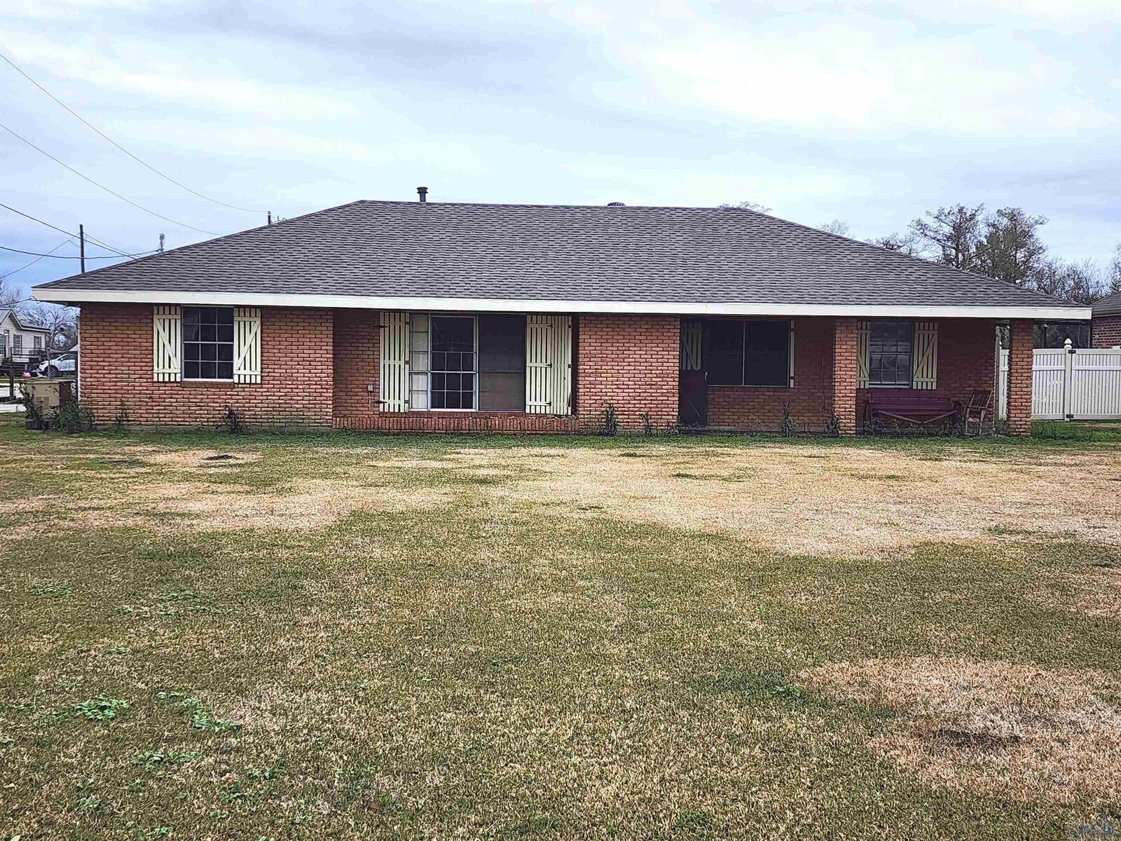 Property Photo: 100 T John Ct. LA 70364