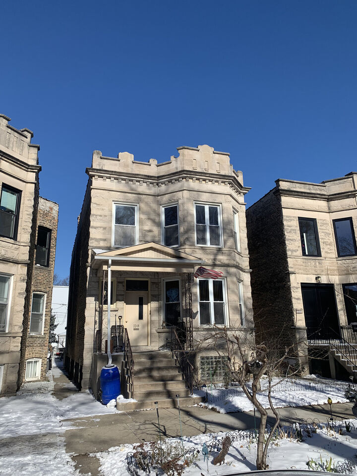 2248 W Leland Avenue 2  Chicago IL 60625 photo