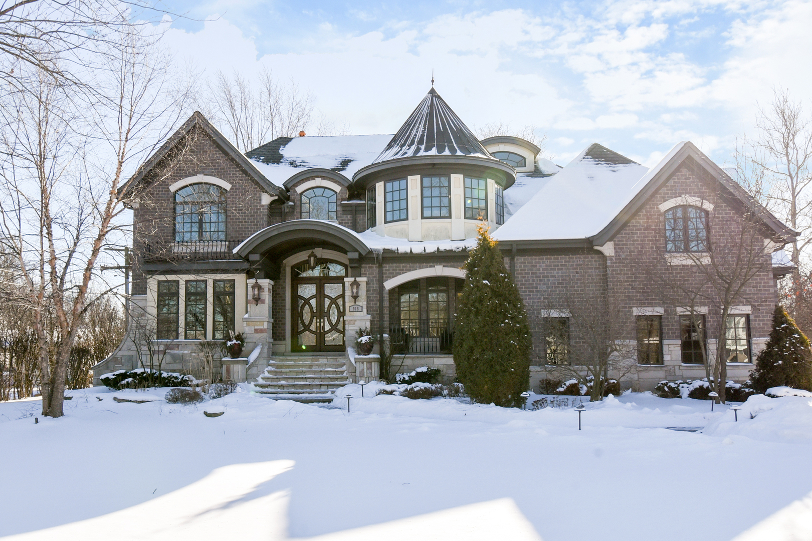 Property Photo: 915 W 58th Street IL 60525