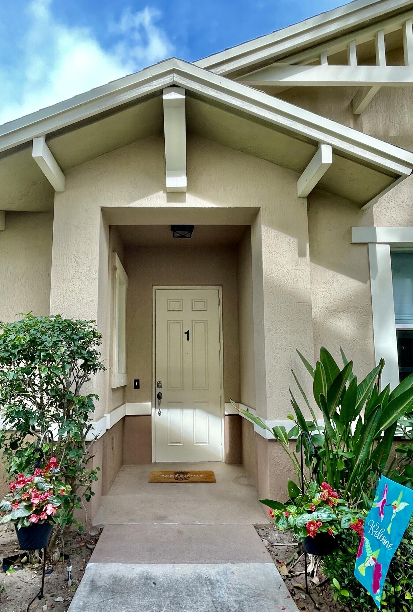 Property Photo: 669 Pacific Grove Drive 1 FL 33401