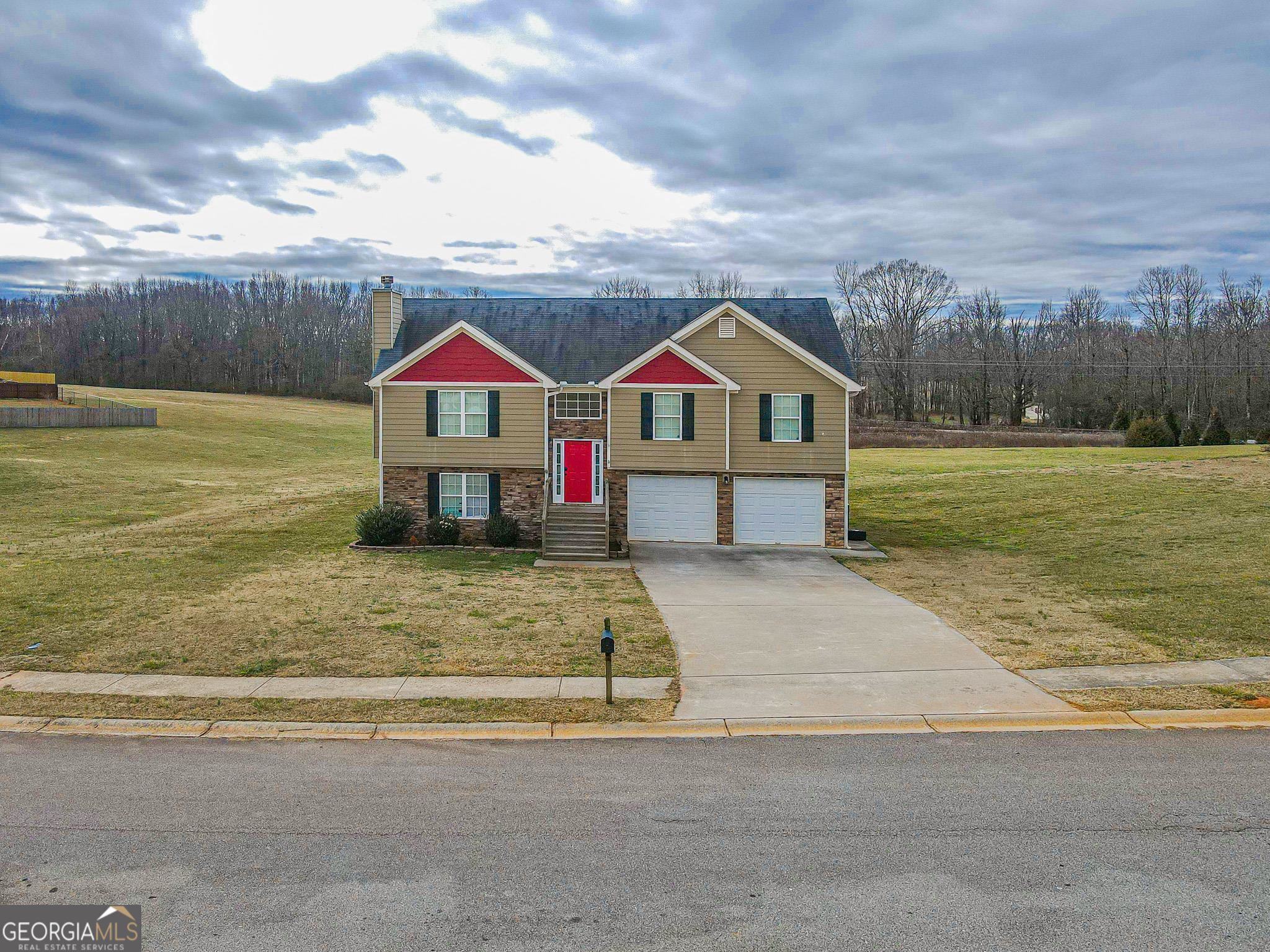 Property Photo: 8257 Mountain Glen Drive GA 30527