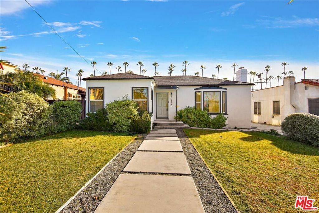 Property Photo:  5526 Eileen Avenue  CA 90043 