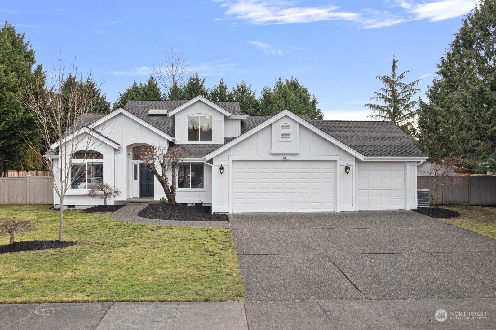 Property Photo:  4352 326th Avenue NE  WA 98014 