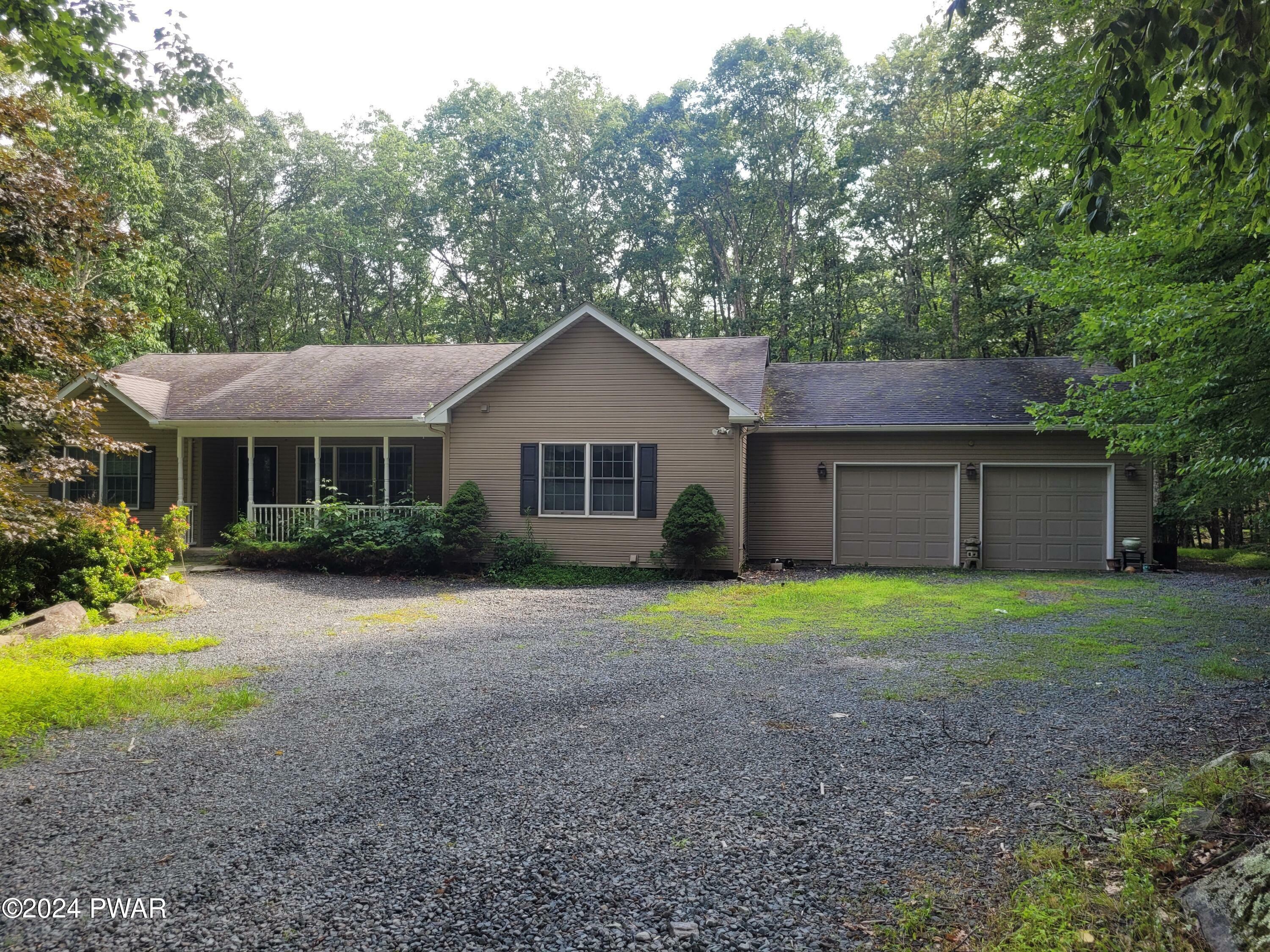 Property Photo:  804 E Whippletree Court  PA 18428 