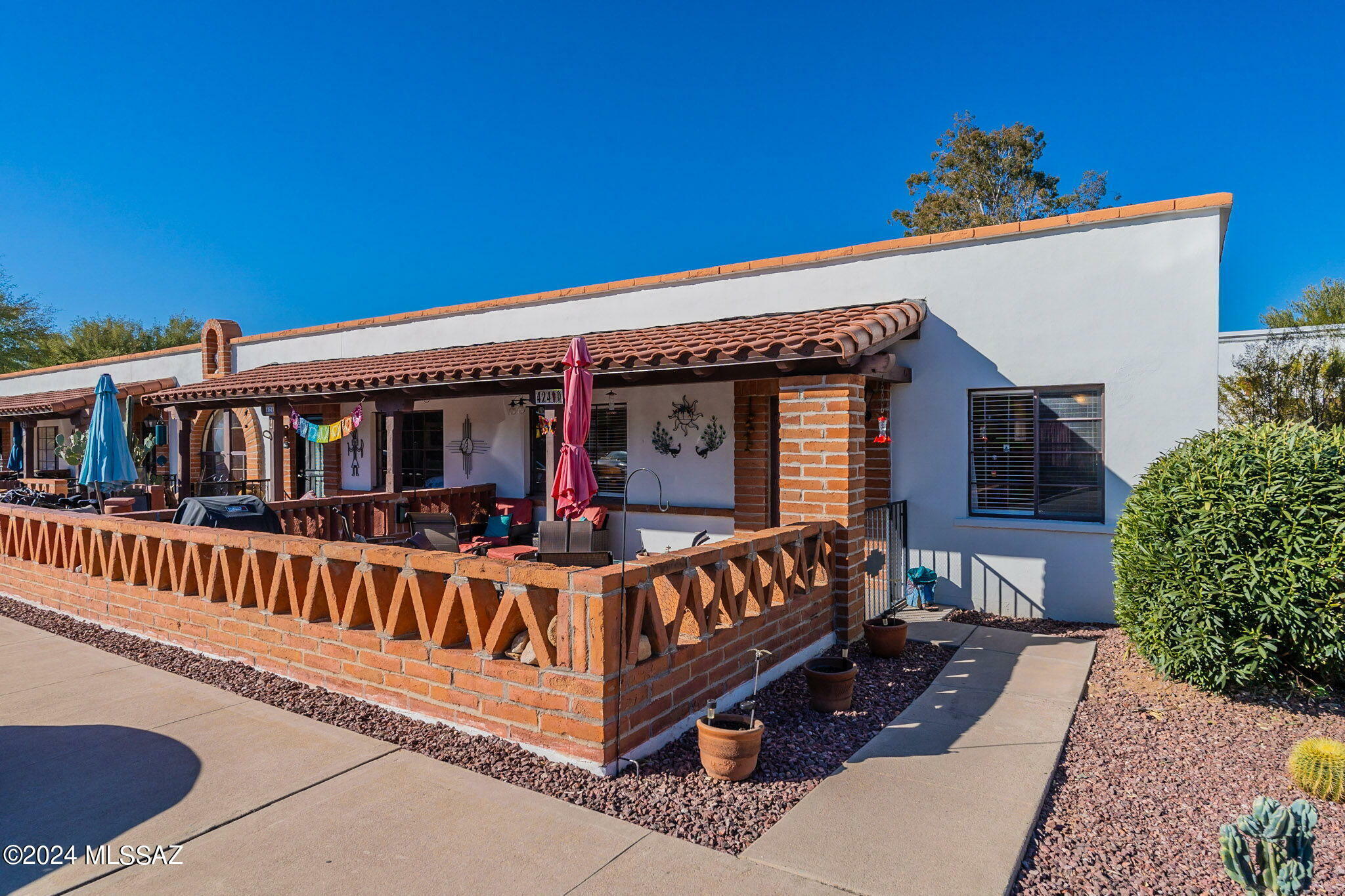 Property Photo:  424 S Paseo Aguila D  AZ 85614 