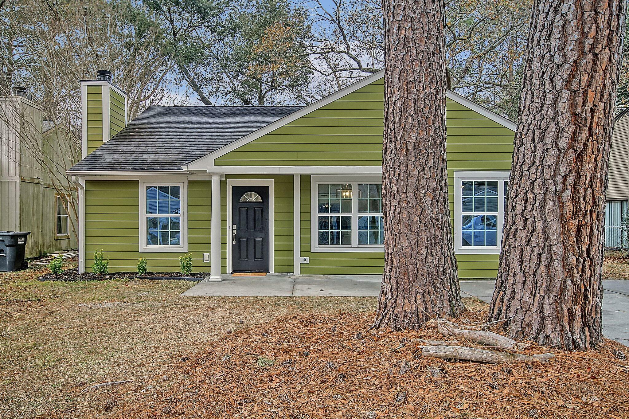 Property Photo:  135 Robert Drive  SC 29456 