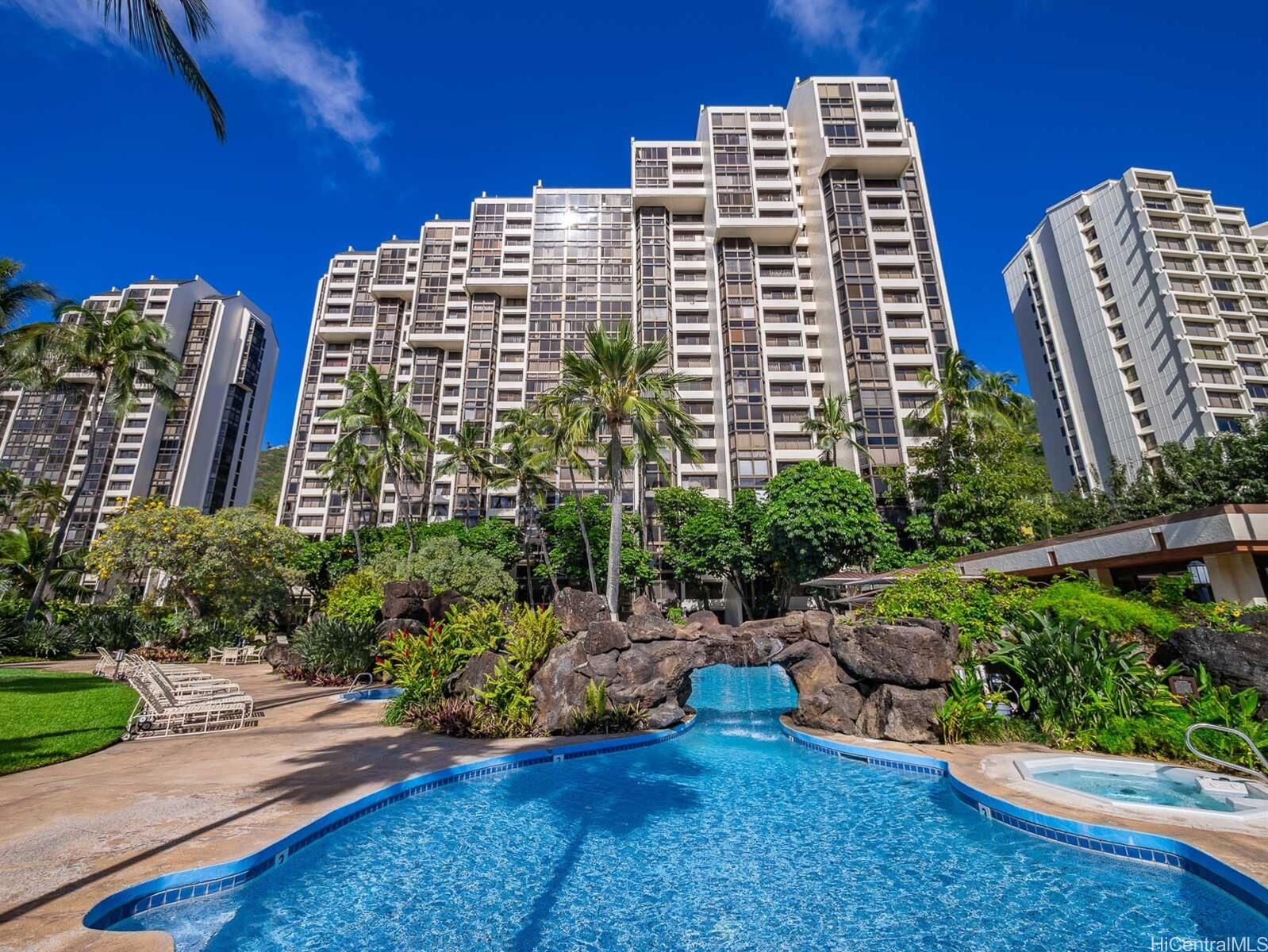 Property Photo:  521 Hahaione Street 2/3L  HI 96825 