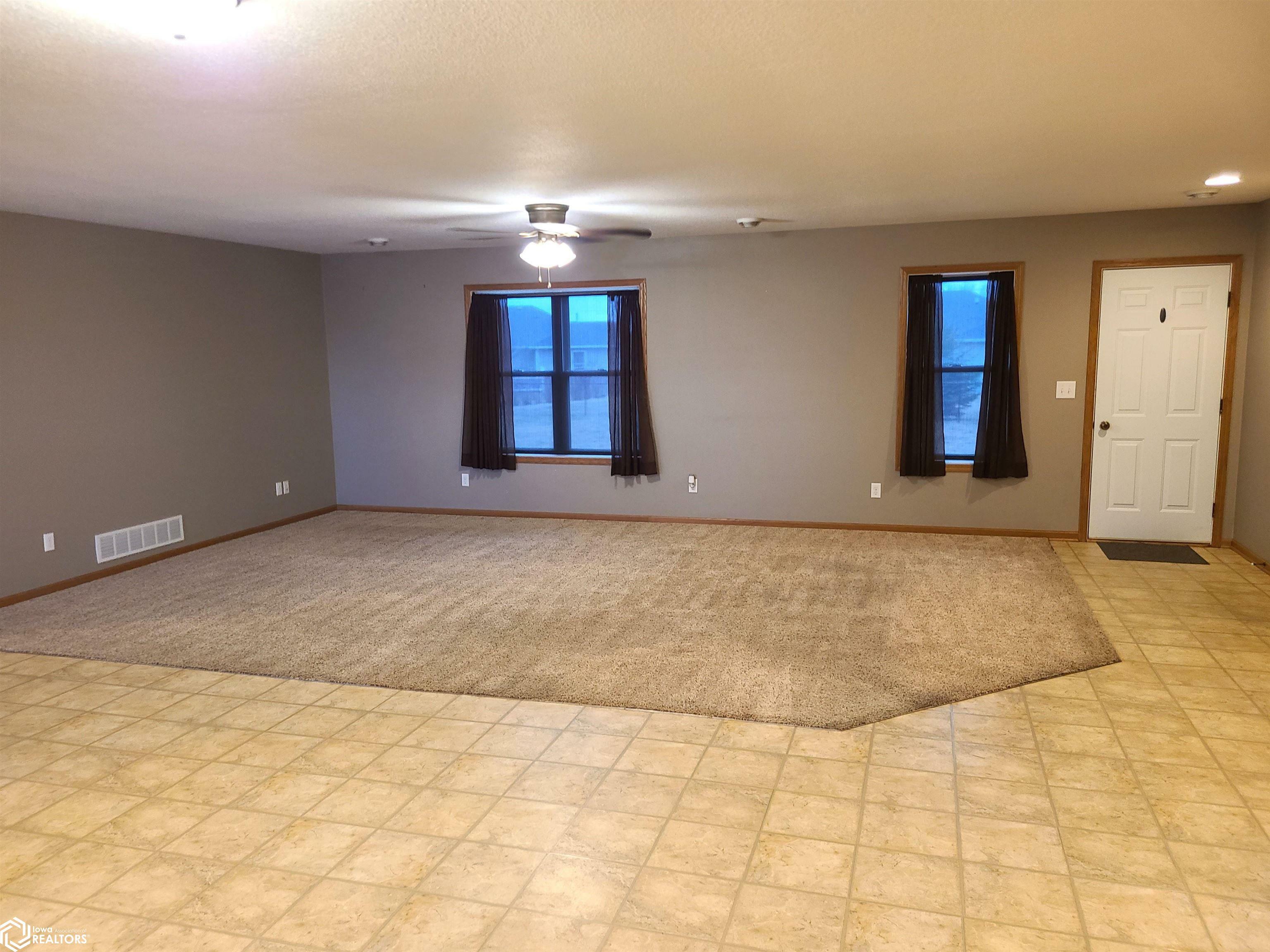 Property Photo:  422 S Winter Street  IA 50472 