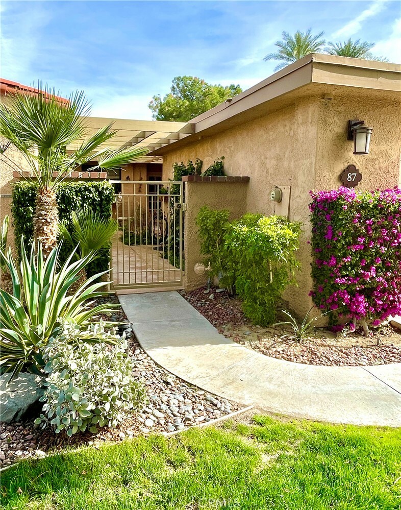 Property Photo:  87 La Cerra Drive  CA 92270 