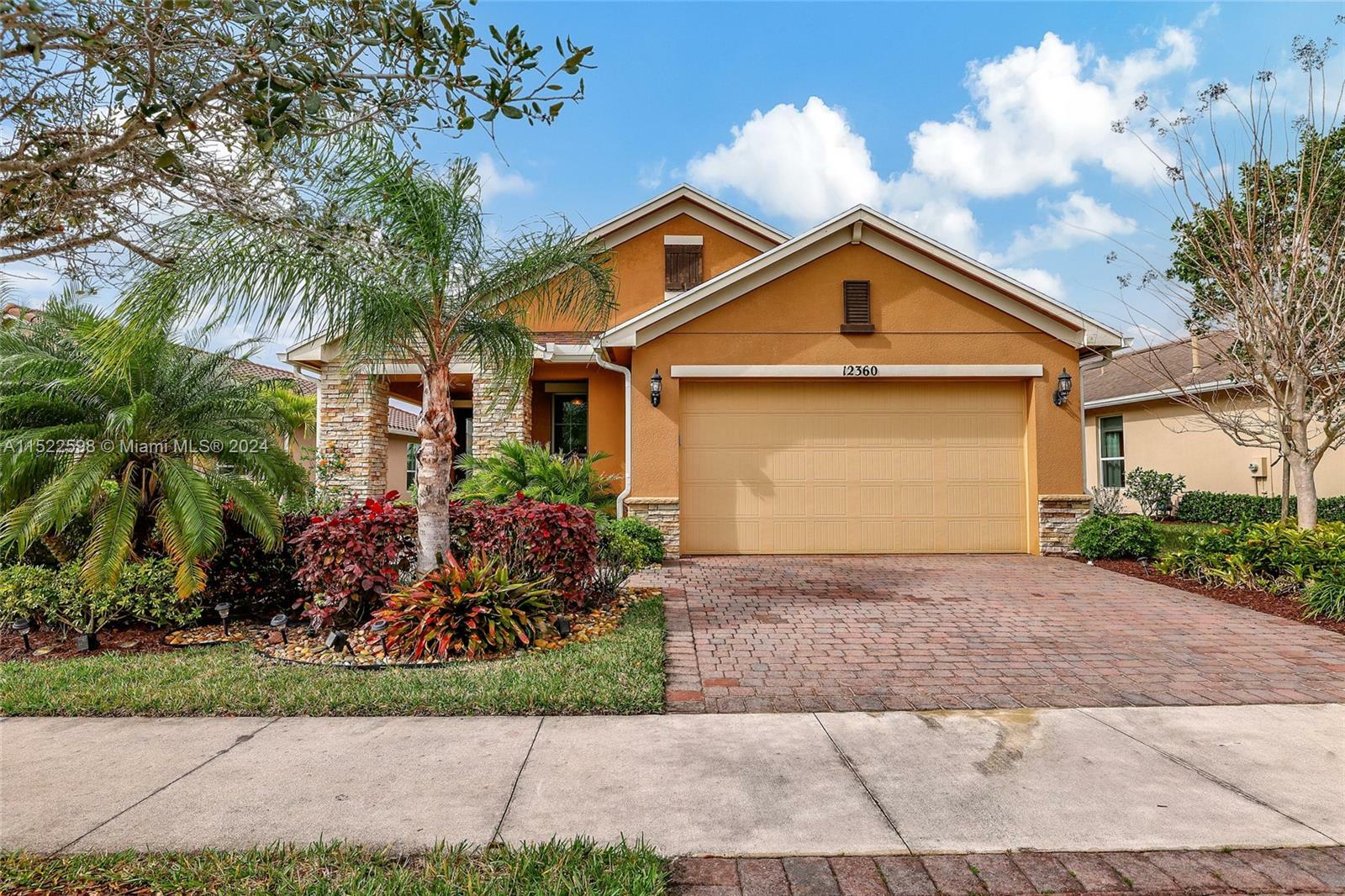 Property Photo:  12360 SW Weeping Willow Ave  FL 34987 