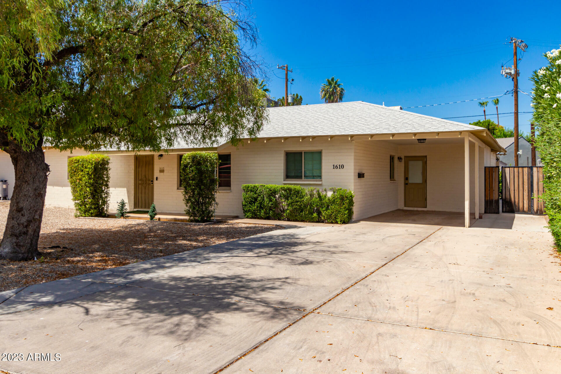 Property Photo:  1610 S College Avenue  AZ 85281 