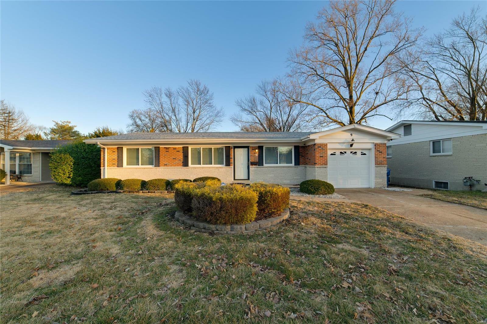 Property Photo:  9 Longhenrich Drive  MO 63031 