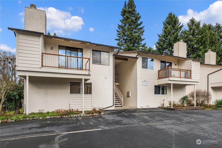 Property Photo: 7304 NE 142nd Place A WA 98034