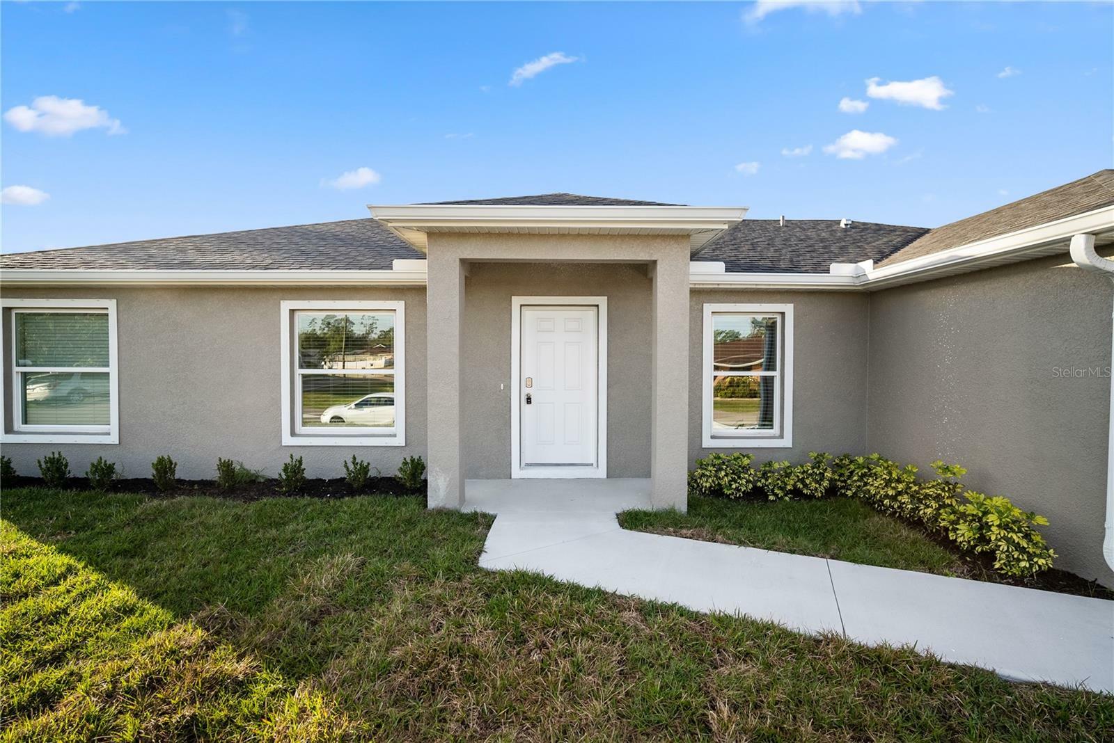 Property Photo:  22611 Morocco Avenue  FL 33952 