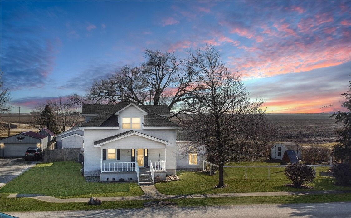 Property Photo:  2 Indiana Street  IL 61930 