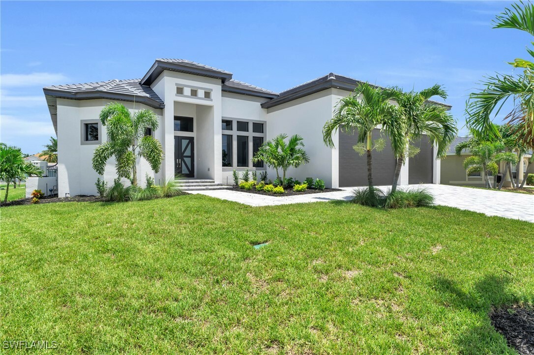 Property Photo:  5215 Sarasota Court  FL 33904 