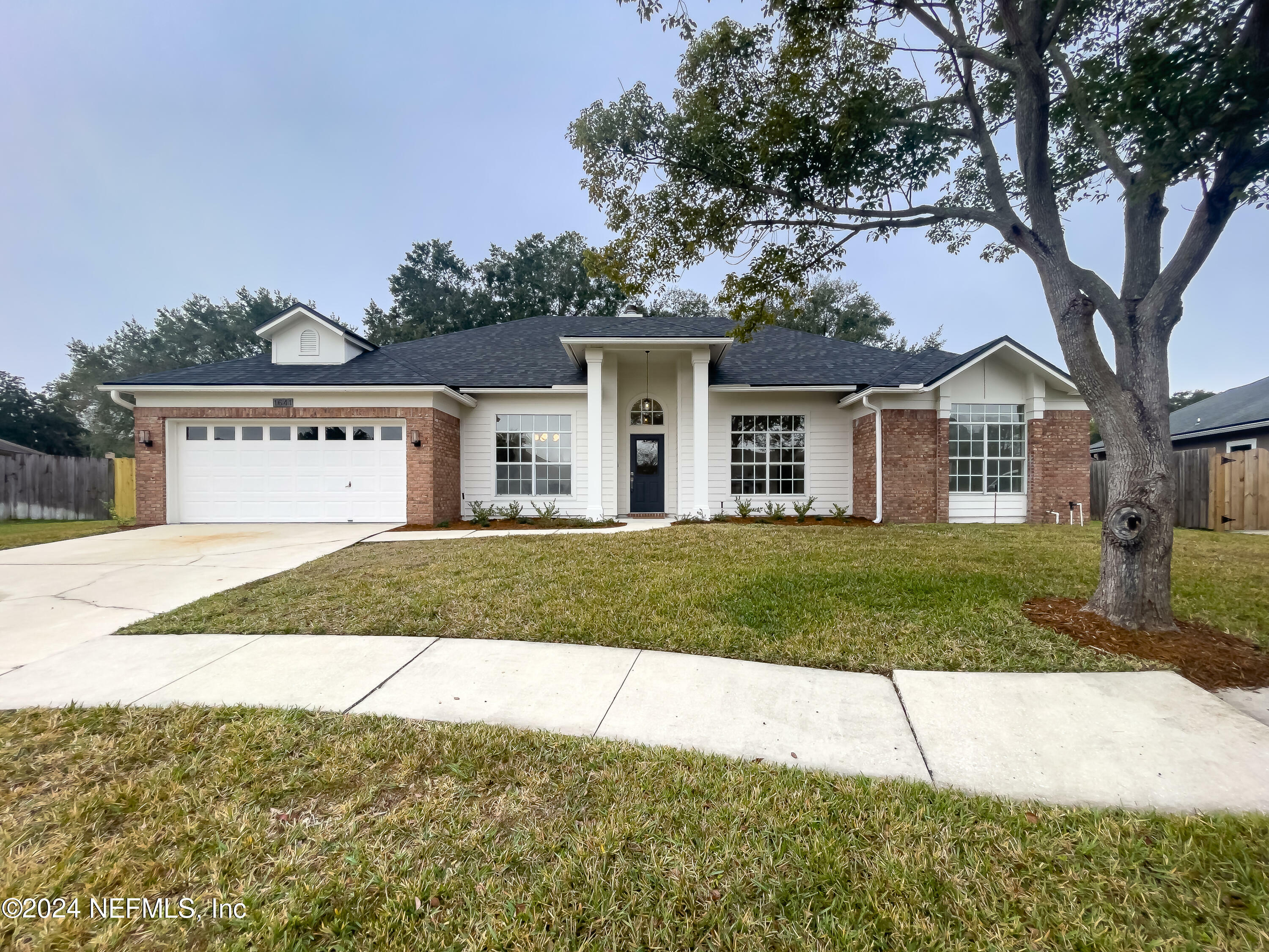 Property Photo:  1641 Hampton Place  FL 32003 