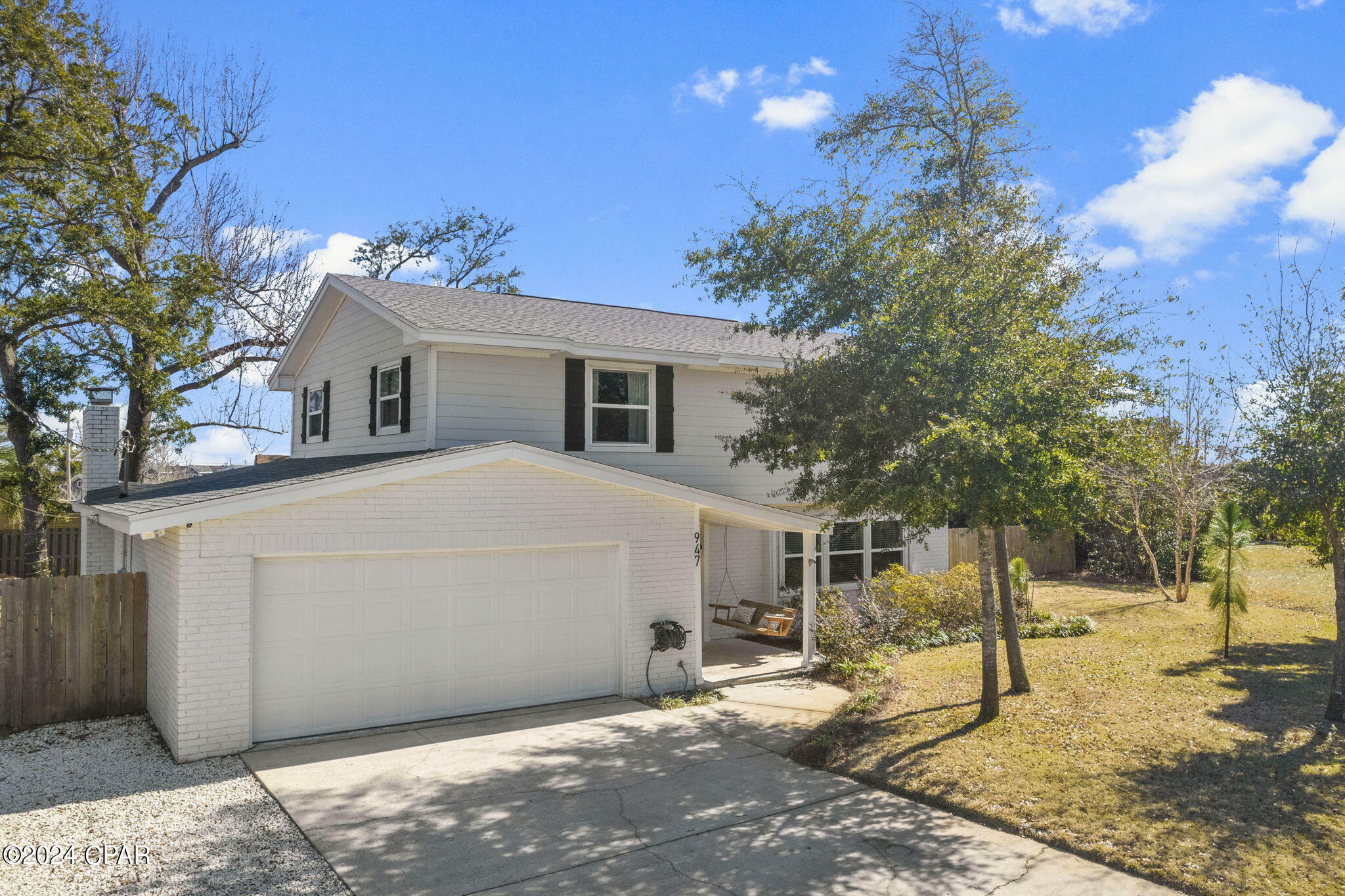 Property Photo: 947 Huntingdon Circle FL 32405