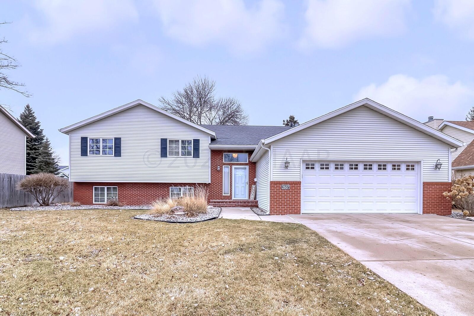 Property Photo: 2607 25 Avenue S ND 58103