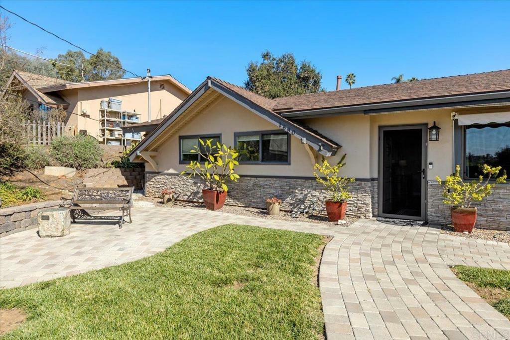 Property Photo:  1680 Marcyn Ln  CA 92026 