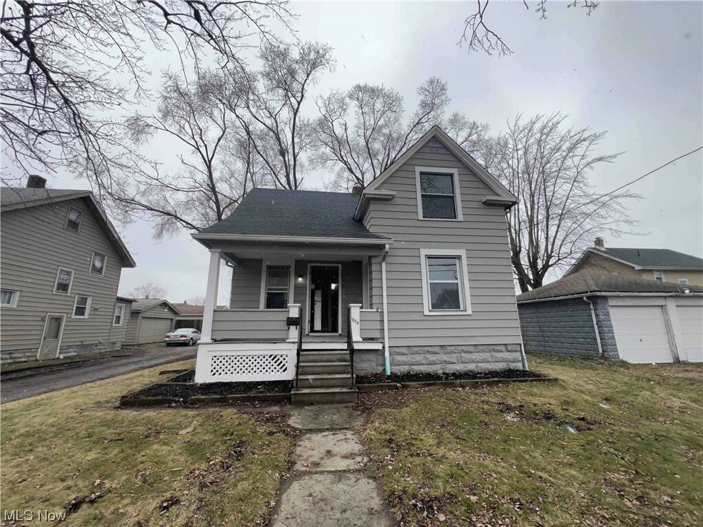 1026 Brownell Avenue  Lorain OH 44052 photo