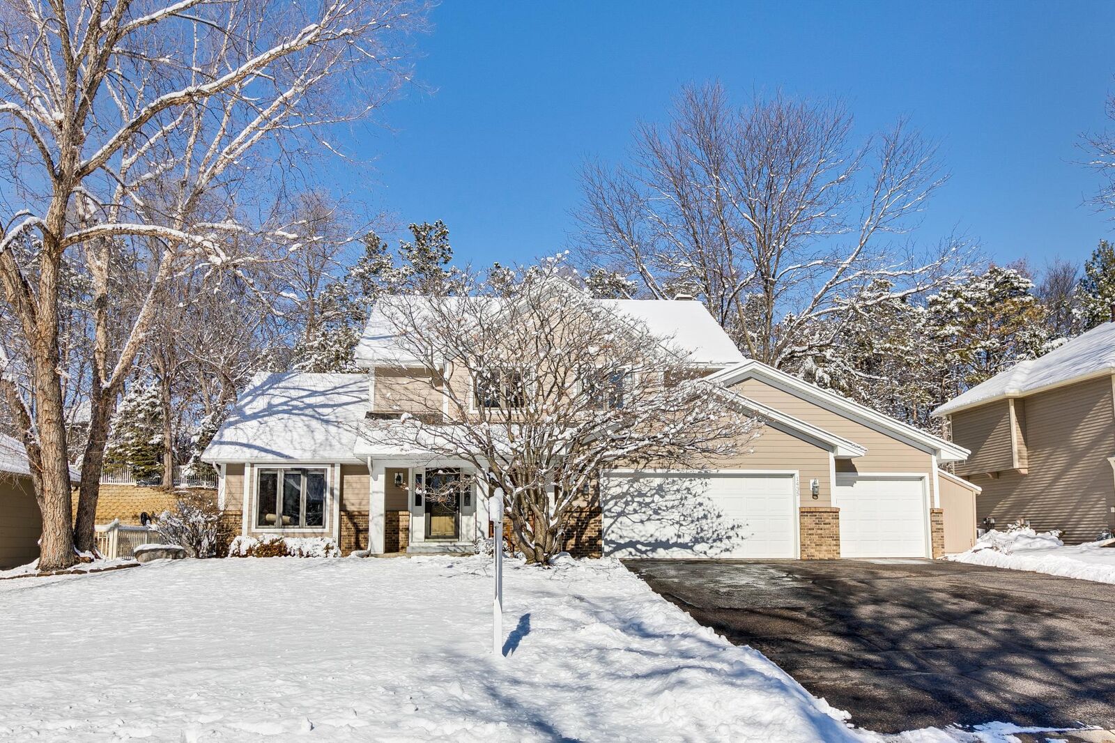 Property Photo: 1435 Cutters Lane MN 55122