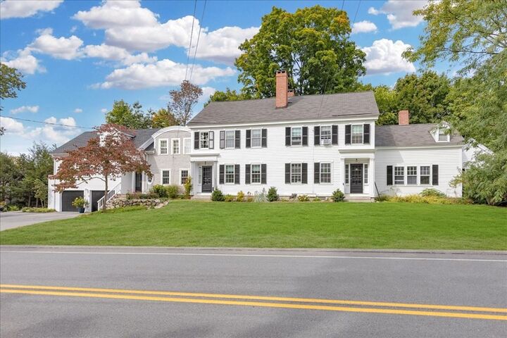 Property Photo:  17 Porter Rd  MA 01810 
