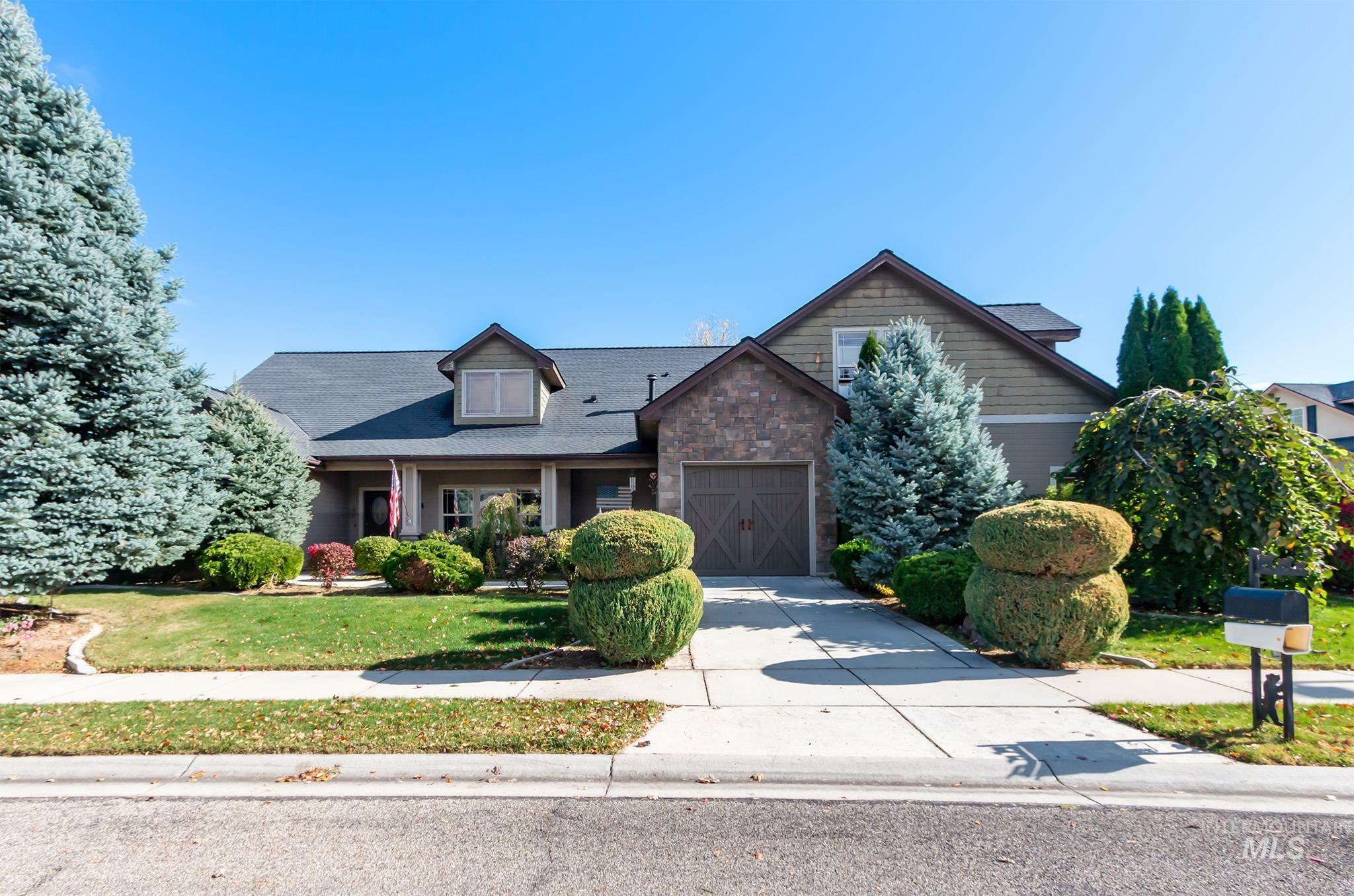 Property Photo:  3054 S Bear Claw Way  ID 83642 