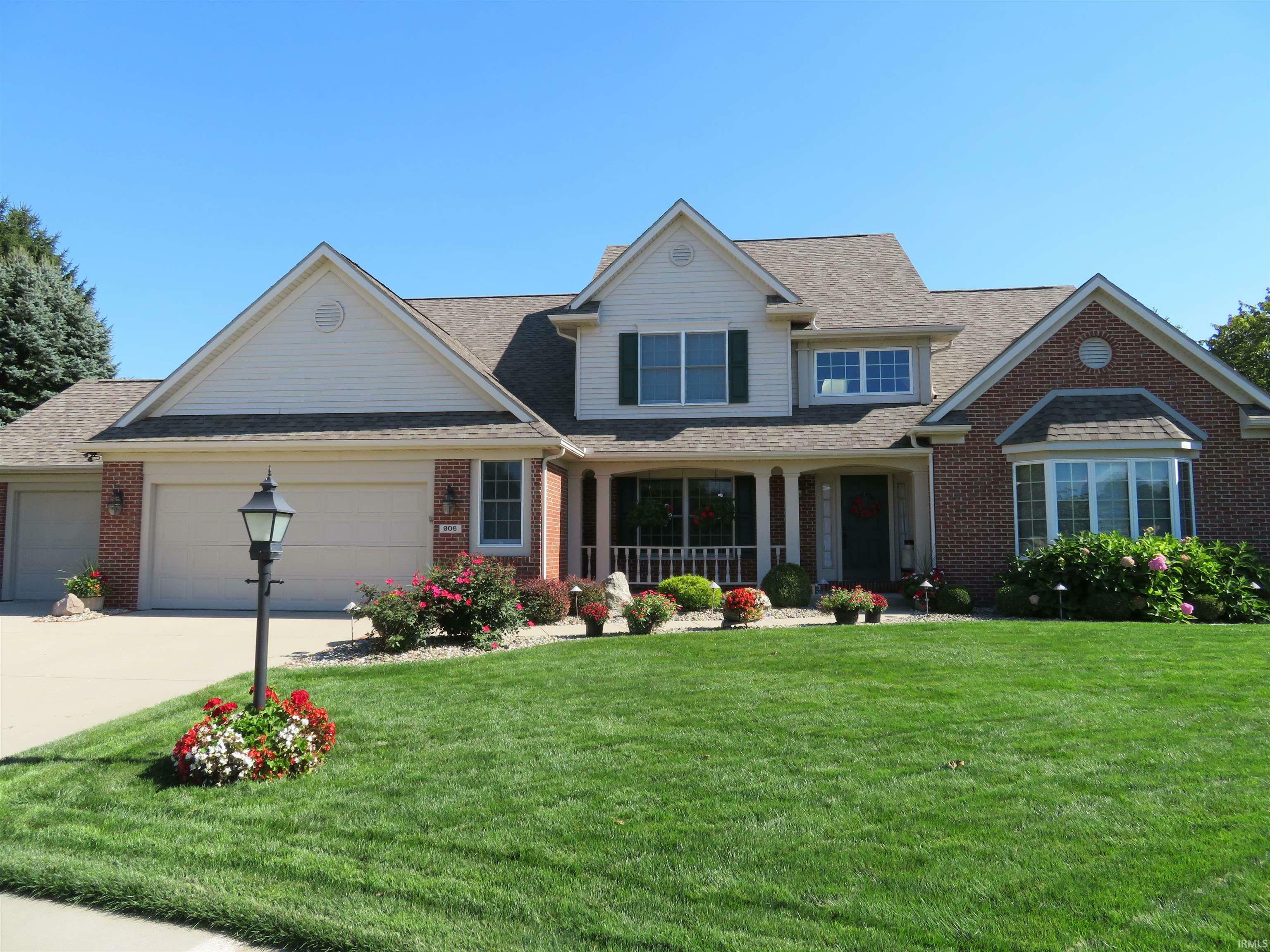 Property Photo: 906 Bainbridge Place IN 46526-5540
