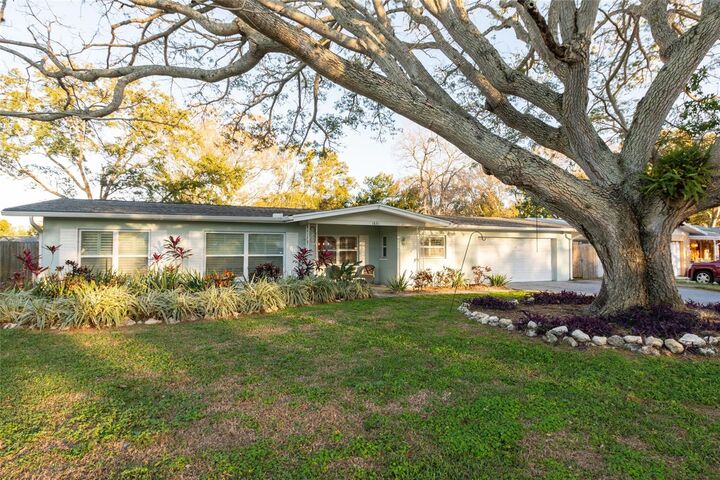 Property Photo:  1831 S Betty Lane  FL 33756 