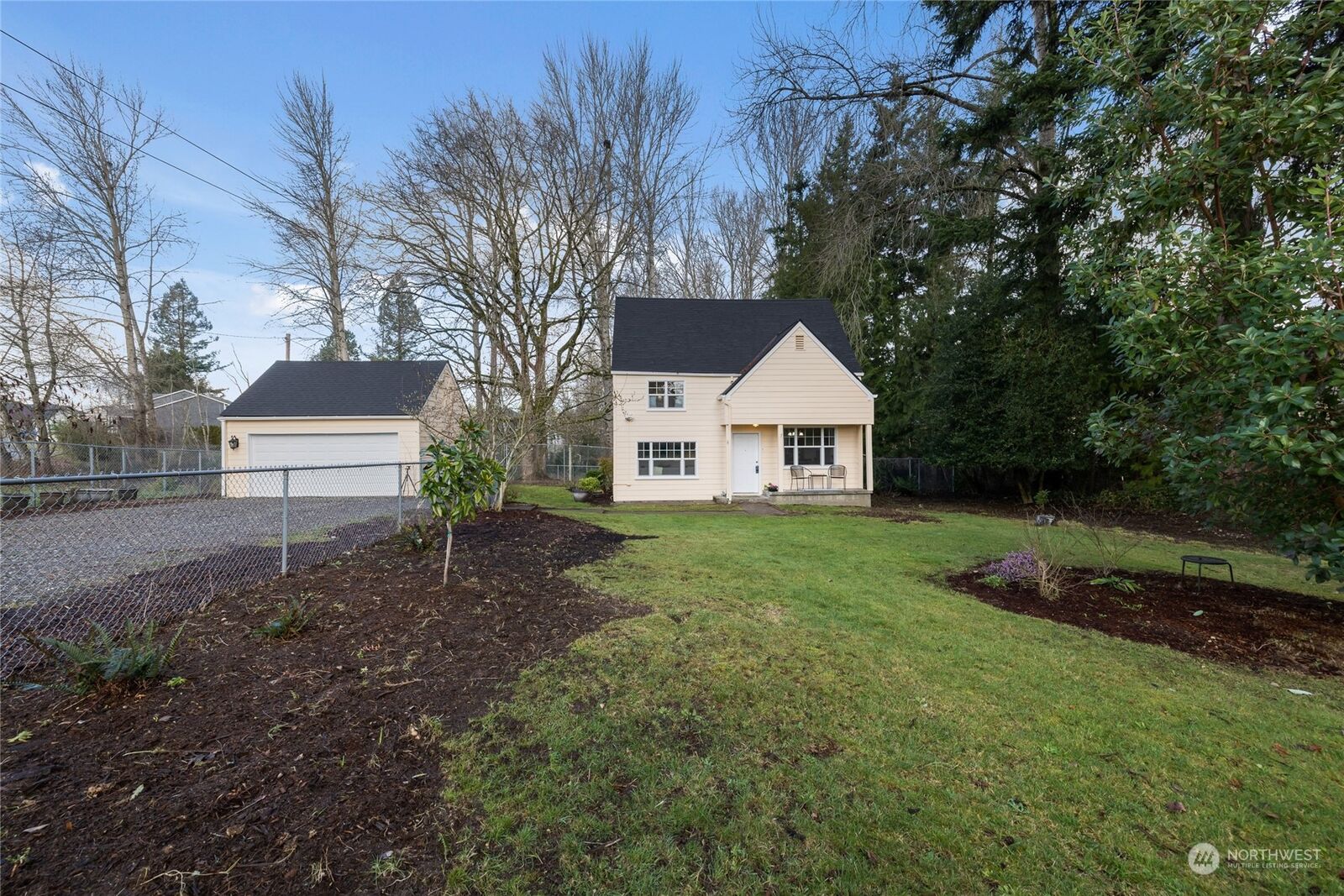 Home for sale in Kent 12116 208th Street SE, Kent, WA 98031