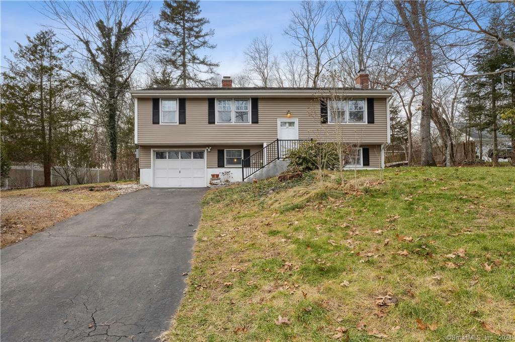 Property Photo:  27 Corey Lane  CT 06357 