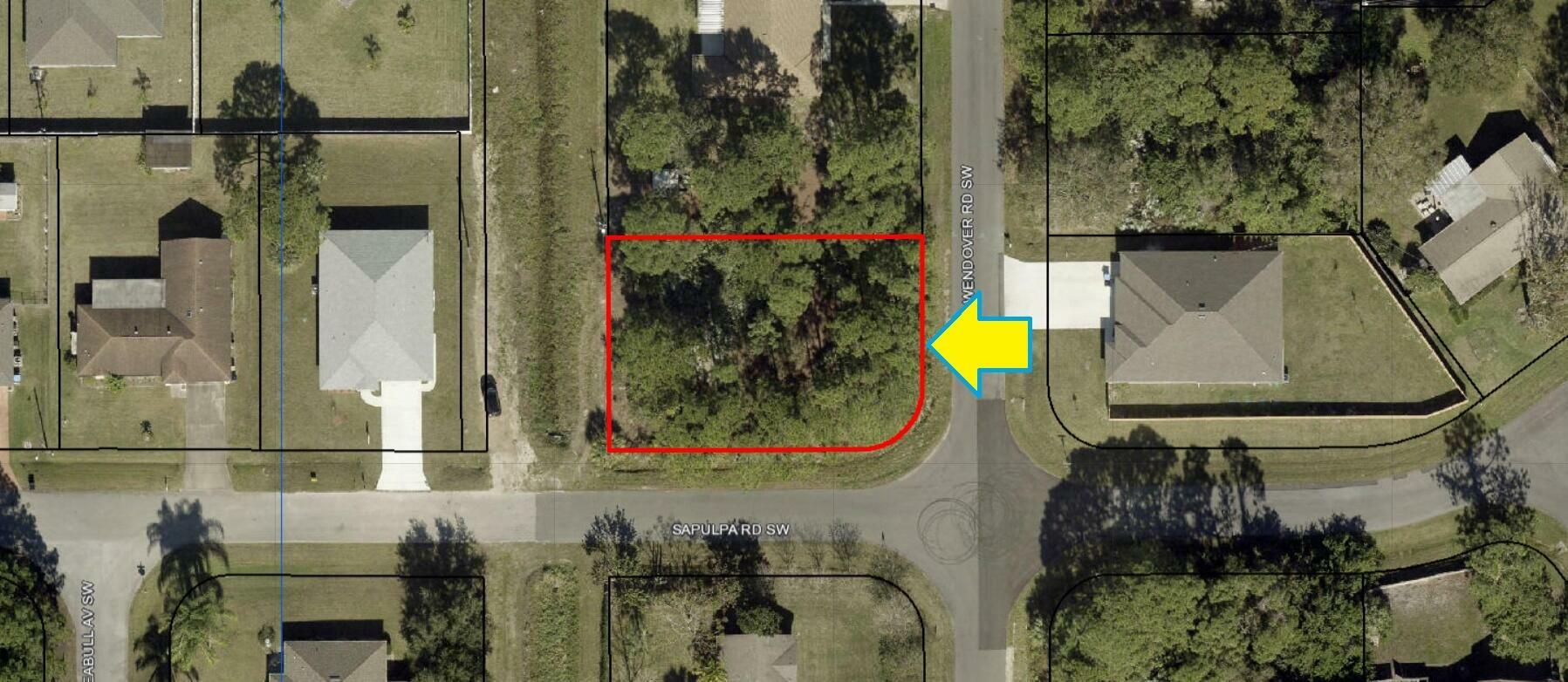 Property Photo:  290 Wendover Road SW  FL 32908 