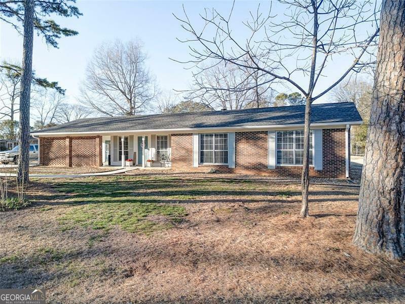 Property Photo:  6 Donley Dr NW  GA 30165 