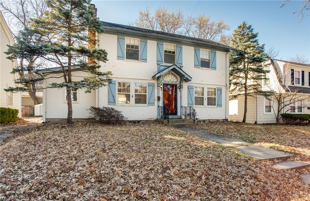 Property Photo: 11 W Winthrope Road MO 64113