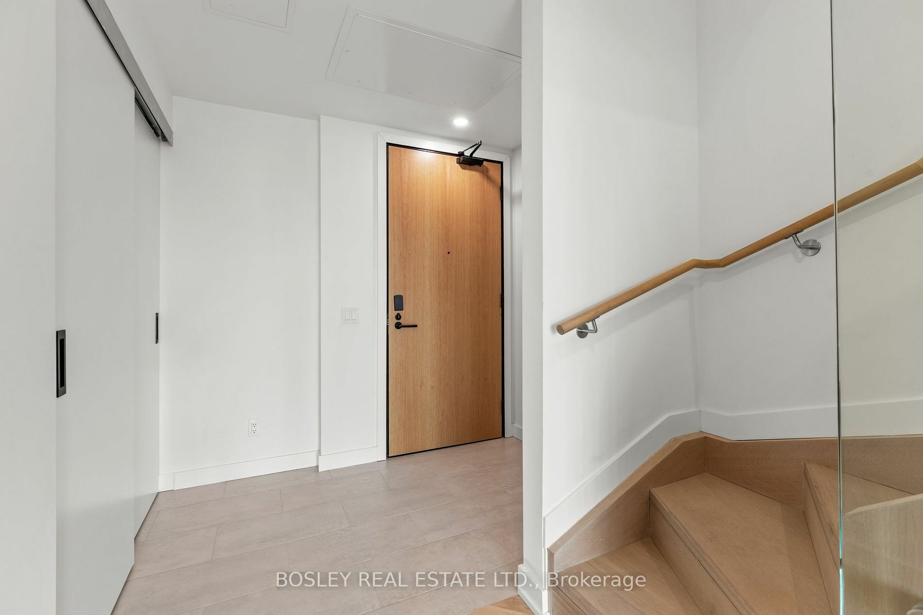 Property Photo:  899 College St 616  ON M6H 1A1 
