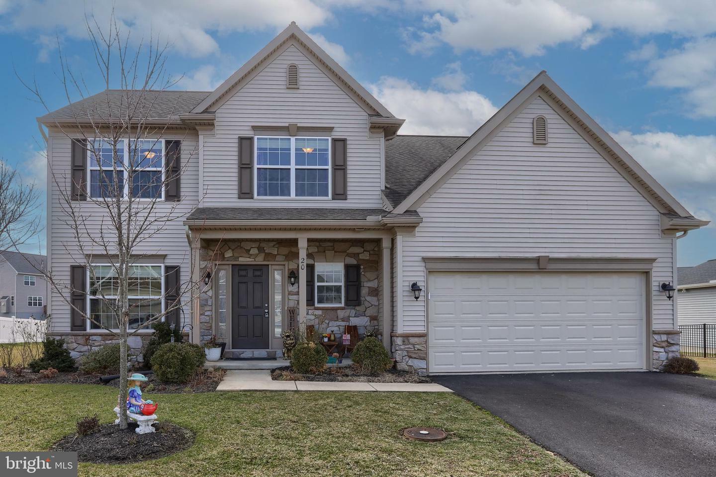 Property Photo: 20 Finch Drive PA 17003