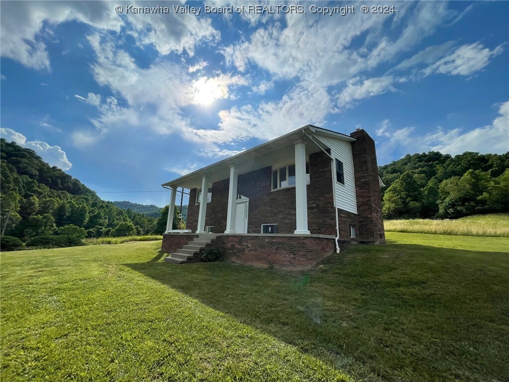 Property Photo: 1802 Clinic Drive WV 25113